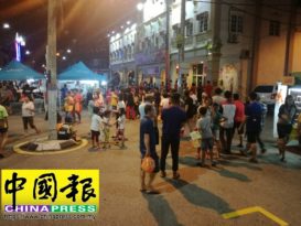 鍋貼食檔率先推行  電子錢包  走入文化街