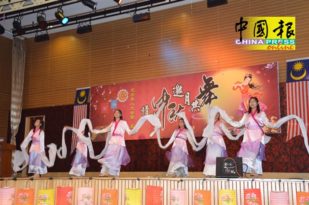 罗龙年:全民共庆不同佳节  落实多元文化交融