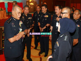 副警总长：已接到投诉 会调查伊党涉献金