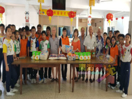 双溪索培民华校 师生拜访安老院