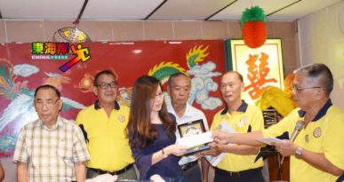 梁异光：过往依据考试成绩   奖励金评审  面对问题