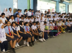 培植华小明年新学年 白鞋黑鞋 学生自选