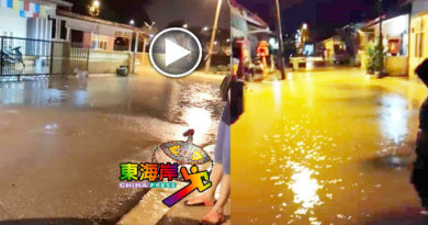　文冬豪雨不断　　水淹力巴士新村