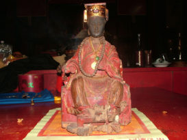 遭盗走弃河．村民见神迹 漩涡绕妈祖金身  阻漂走