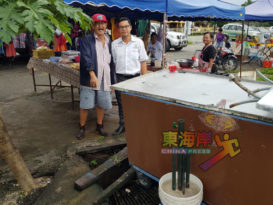 早市水涵铁盖损坏 小贩恐民众不慎踏空 受伤