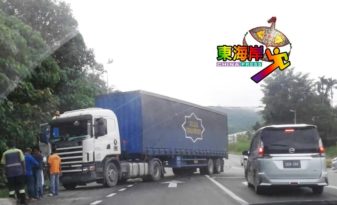 拖格罗厘摩哆相撞   路过消拯员援助骑士