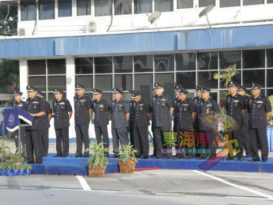 重视警队礼仪 工作态度 彭总警长：严惩不礼貌者