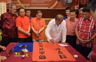 罗龙年：让年轻人产生兴趣 传统文化有必要传承（有视频）