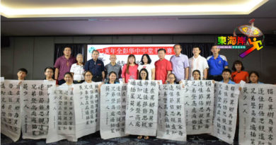 黄德：杜绝“干捞”        拨款汇入各校户头 透明
