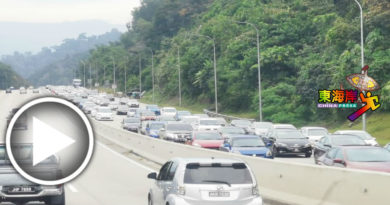 农历新年学校假期结束  加叻大道往隆方向 塞车
