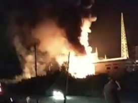 国能转驳站发生严重火灾 熊熊烈火照亮夜空 （有视频）