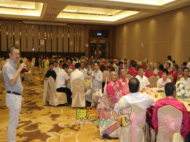 【今日东海岸头条】. 关丹华团联会希盟议员交流．你们肯讲、我们肯听 承诺尽力解决 官员正面回应