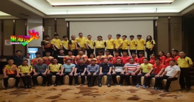沈春祥献议商家投资建大剧院推广文化