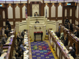 希盟缺思考只说不做” 安南耶谷训话 全场沉默 拒“让路”李健聪