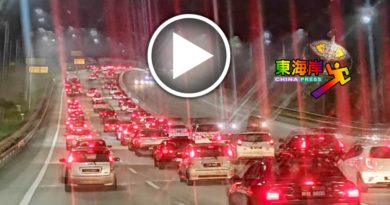 加叻大道返吉隆坡多车　收费站至隧道车辆缓慢