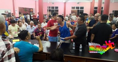 【今日东海岸头条】百乐福慈宫常年活动更名引争执 神明前你骂我辞