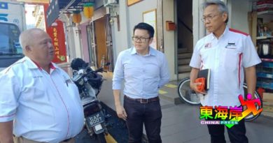 文冬戏院街完成铺路市民勿违泊引发塞车