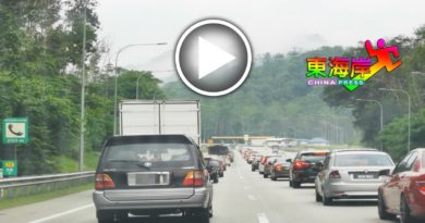 游子访客返回工作岗位　加叻大道又大塞车（有视频）