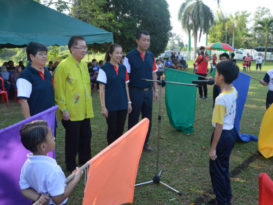 孙诗传：舞龙舞狮列中小学课外活动  学生参与有分数