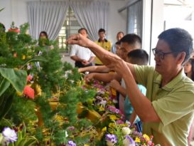 文德甲佛教会 善信浴佛庆卫塞节（有视频）