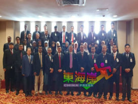 英迪拉马哥打区希盟拜访国会