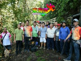 河岸充垃圾场十馀年  黄德联合民众大扫除（有视频）