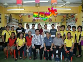 杨安山：赴活动应尊重场合  将奖励表现佳学生