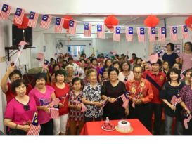 吴燕萍：展现团结 各族应同庆国庆