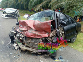 轿车失控撞反方向车   夫妇毙命2儿重伤