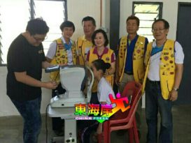 文冬狮子会联办  为地里望华小生验眼