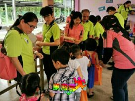 伍贤干：相比旧时代  现今大多孩童很幸福