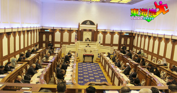 彭亨州议会周三（20日）召开州议会，朝野议员准时赴会。