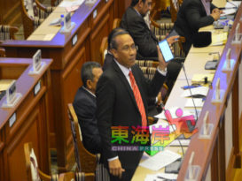 法卡鲁丁推荐．李政贤评4星   用PAHANG GO轻松缴费
