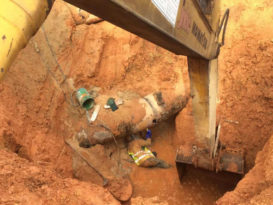 关丹绕道地下水管抢修完成 水供在今天陆续恢复