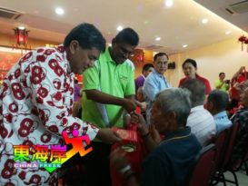 陈明山吁政府提升设备  为长者提供医药福利