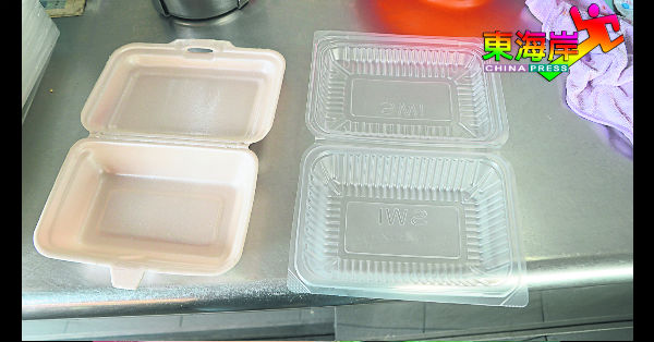 保丽龙餐盒（左）被禁，一些饮食业者改用可分解的餐盒（右），却不知是否符合市议会的标准。