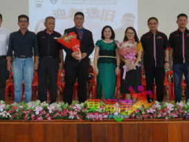 哥打峇鲁中华华小 欢送莫融庆 欢迎侯汶杏