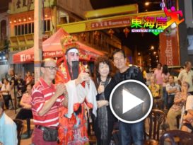 义卖对联教制灯笼  文冬文化街 喜迎春