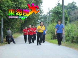 越野赛跑  让学生跑出校园