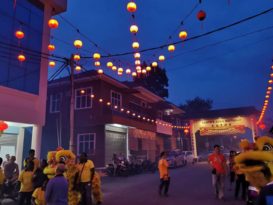 灯笼亮灯庆新年 文德甲新村 红彤彤（有视频）