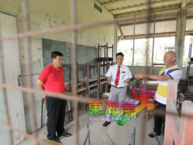 拿督留住求学回忆 出资维修母校校舍
