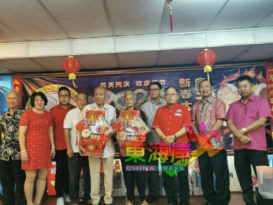 李锦贤：防止传染病蔓延 拱手作揖代替握手