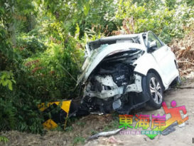 两轿车拐弯处猛撞 7人受伤包括4女童