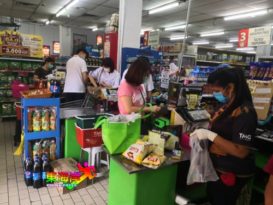 【今日东海岸头条】外出采购减低风险     市民乖乖   1户1人