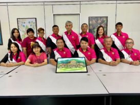 甘马挽挽华校友会 502办校友回校日