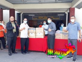 ◤全球大流行◢ 廖中莱心系文冬疫情  移交前线单位物资