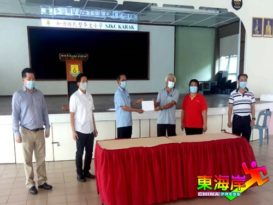 Ten Ten连锁百货公司报效加叻区200学生获购物券