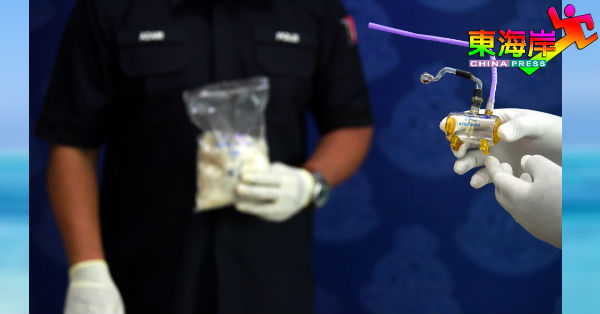 云冰肃毒警队起获疑是毒贩自制吸冰毒的器具。