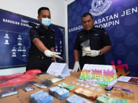 扫毒发现土制枪    警捕2毒男