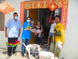 3位地方热心人士    赠千斤鲜鱼鱼居民